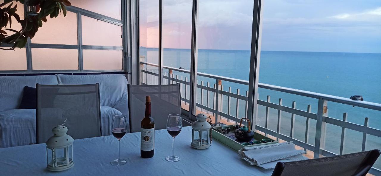 Blue Double Private Room At Front Beach - Habitacion Doble En La Playa Valencia Bagian luar foto
